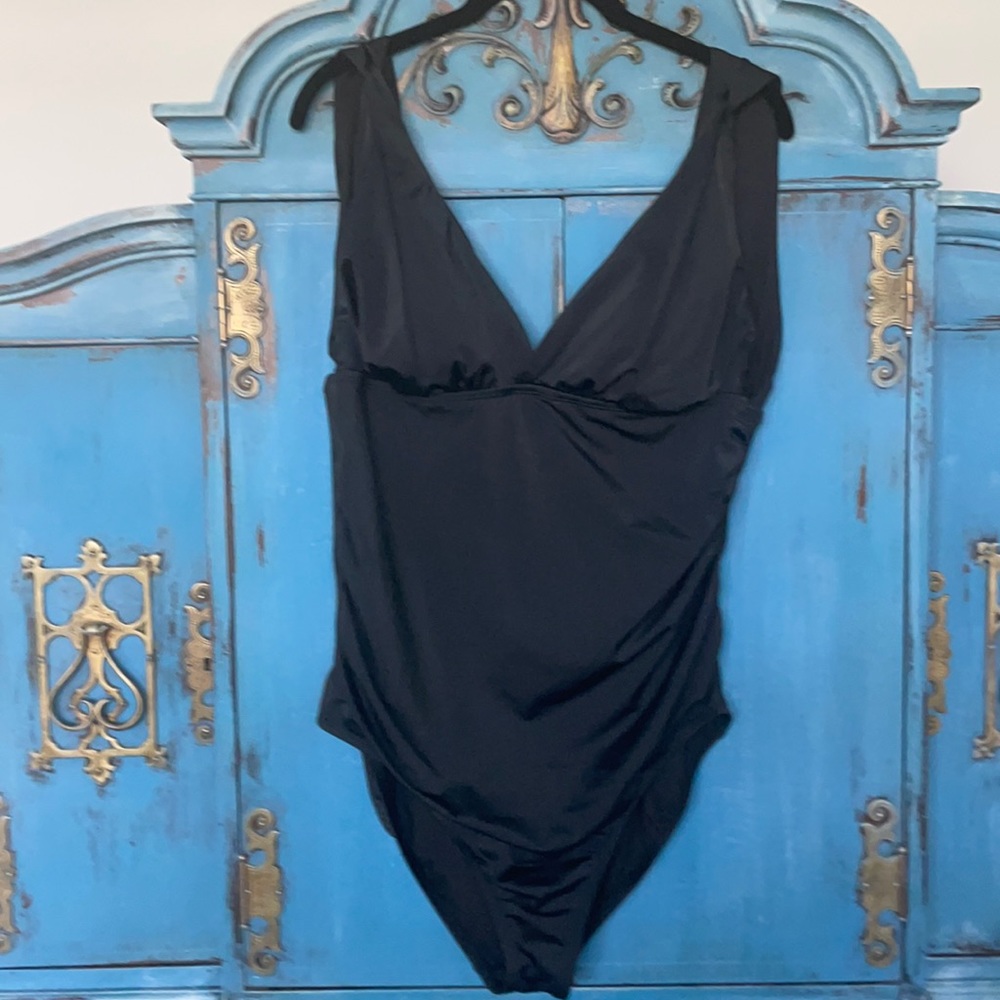 Beautiful Black Swimsuit!
